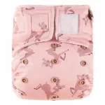 Een makkelijke wasbare dagluier in het design Deer Oh. Deze luier is te gebruiken vanaf de geboorte tot zindelijkheid. Met verwijderbare booster voor extra absorptie.