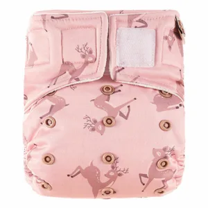 Een makkelijke wasbare dagluier in het design Deer Oh. Deze luier is te gebruiken vanaf de geboorte tot zindelijkheid. Met verwijderbare booster voor extra absorptie.