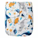 Een makkelijke wasbare pocketluier in het design Sea Animals. Deze luier is te gebruiken vanaf de geboorte tot zindelijkheid. Met dubbele lekgoten en verwijderbare booster voor extra absorptie.