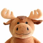 Cubbyford is een stoere eland met een mooi gewei. Hij is gemaakt van gladde bruine pluche en zijn voetjes en handjes zijn iets donkerder van kleur. Boven op zijn hoofd heeft hij een 'kuif' en een mooi zicht gewei.