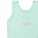 Een leuk setje mintgroen ondergoed Horse van FunderWear. Het setje bestaat uit 2 onderbroekjes en 1 hemdje. Beide onderbroekjes hebben een andere print. Gemaakt van zacht katoen.