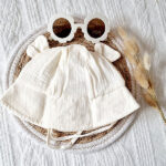 Kinderzonnebril Bloem creme met UV400 glazen van Rammelaartje