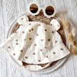 Kinderzonnebril Bloem creme met UV400 glazen van Rammelaartje