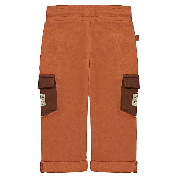 Een leuke bruine cargobroek met omslag uit de collectie van Firends in the Woods van Frogs and Dogs. Deze collectie is een speelse en tegelijkertijd stoer collectie. Ideaal om in de spelen en te stralen.