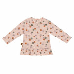 Dit leuke roze shirtje met lange mouwen komt uit de Flower Power collectie van Frogs and Dogs. Het shirtje heeft een leuke bedrukking van bloemen. Aan de onderkant van het shirtje zit een rucherand. Op de achterkant van het shirtje zit een drukkersluiting. De mouwtjes hebben een gezoomde rand.