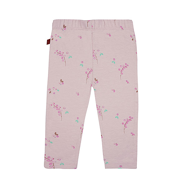 Deze mooie roze legging komt uit de Spring Summer Crush collectie van Frogs and Dogs. De legging is gemaakt van zachte stof en heeft een overal print van besjes. De legging heeft een elastische band met het logo erop gestikt van de lijn. De pijpjes zijn gezoomd.