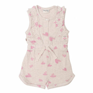 Dit schattige off white - roze gemĂȘleerde overall komt uit de collectie Spring Breeze van Frogs and Dogs. Deze overall heeft is mouwloos en heeft een korte broek. Het pakje heeft een overall print van hartjes. De hals en armsgaten zijn afgezet met een kanten randje. Op de schouders zit een rucherand. Het pakje heeft aan de voorzijde drukkertjes. Op de taillehoogte zit een elastische rand met koord.Â