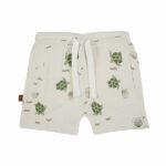 Het leuke broekje Turtle in de kleur Off White komt uit de Spring Sea Life collectie van Frogs and Dogs. Het broekje is gemaakt van fijne jersey stof en heeft een overall print van schildpadden en schelpen.