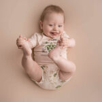 Dit leuke shirtje met korte mouw in de kleur gebroken wit komt uit de Spring Sea Life collectie van Frogs and Dogs. Het shirtje heeft aan de voorzijde een leuke print van een schildpad met schelpen. De tekst Sea Life ligt op het shirtje.