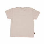 Dit leuke beige shirtje met korte mouw komt uit de Spring beach Clubh collectie van Frogs and Dogs. Op de voorkant van het shirtje staat een schattige print van een zeester. Het shirtje heeft aan de zijkant van de hals aan beide kant een drukkertje zitten.