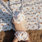 Hier de leuke zwemluier met drukkers Jungle wit van Swim Essentials. De zwemluier Jungles is bedrukt met leeuwen, giraffen & palmbomen. Het zwembroekje heeft elastische randen om de benen en taille.