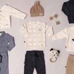 Frogs and Dogs baby & kinder shirt lange mouw off white met lijnpatroon en geborduurde smiley uit de Smile Club collectie