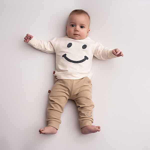 Frogs and Dogs kinder sweater off white met grote geborduurde smiley uit de Smile Club collectie