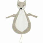 Dit leuke beige knuffeldoekje Fox komt uit de collectie van Jollein en kan de hele dag met jouw baby knuffelen. Het doekje is beige gebreid aan de voorzijde. Het buikje van het diertje is van extra zachte fleece en de achterkant is van fijne badstof gemaakt. Een erg hoog knuffelgehalte dus! Het doekjes bevestig je gemakkelijk aan het speentje door middel van het aangehechte lusje. Het doekje heeft het hoofdje van een vosje.