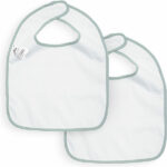 Laat jouw kleintje lekker kliederen en ontdekken aan tafel. Met deze slabben van Snake Ash Green uit de collectie van Jollein bescherm je het leuke outfitje van jouw kleintje. De slabben zijn per 2 verpakt en hebben op de voorzijde een groene slangenprint. De slabben zijn afgezet met een groene bies.