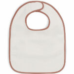 Laat jouw kleintje lekker kliederen en ontdekken aan tafel. Met deze slabben van Meadow Rosewood uit de collectie van Jollein bescherm je het leuke outfitje van jouw kleintje. De slabben zijn per 2 verpakt en hebben overall bloemenprint met verschillende bloemen. De slabben zijn afgezet met een roze bies.