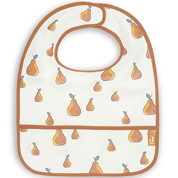 Laat jouw kleintje lekker kliederen en ontdekken aan tafel. Met deze slabben van Pear uit de collectie van Jollein bescherm je het leuke outfitje van jouw kleintje. De slabben zijn per 2 verpakt en hebben op de voorzijde een overall perenprint. De slabben zijn afgezet met een lichtbruine bies.