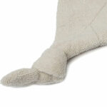 Dit lieve speendoekje in de vorm van een blad is gemaakt van badstof en komt uit de Basics collectie van Jollein. Aan de punt van het blaadje zit een knoopje waar je baby lekker aan kan friemelen om in slaap te vallen.