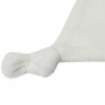 Dit lieve speendoekje Ivory in de vorm van een blad is gemaakt van badstof en komt uit de Basics collectie van Jollein. Aan de punt van het blaadje zit een knoopje waar je baby lekker aan kan friemelen om in slaap te vallen. Het speendoekje is gemaakt in de kleur gebroken en is super handig om aan het speentje van jouw kleintje te hangen. Het speentje raakt minder snel kwijt en is meteen een knuffelvriendje wat geborgenheid geeft.