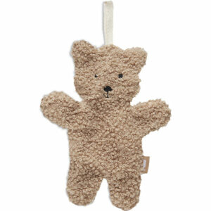 Het Teddy Bear Biscuit speendoekje komt uit de collectie van Jollein en is gemaakt van stof met 'krulletjes'. Maak dit  speendoekje vast aan de speen van je baby en de speen is vindbaar! Hiermee is zoeken naar een speen in de box, het bed of de kinderwagen verleden tijd. Geen nachtelijke escapades meer met lichten aan, jij en je baby klaarwakker en het zoeken naar dat kleine speentje.