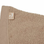Deze zacht washand Ears is gemaakt van badstof in de kleur Biscuit komt uit de Basics collectie van Jollein. Deze badstoffen washand is zeer handig voor dagelijks gebruik. Heerlijk zacht en lief voor het kwetsbare huidje van jouw baby, lekker lang zodat hij goed om je hand blijft zitten en verkrijgbaar in 6 vrolijke kleurtjes. Daarnaast heeft de washand schattige oortjes aan de bovenkant en een handig lusje om de washand op te hangen.