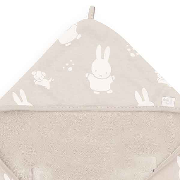 Wikkeldeken Nijntje & Snuffy nougat van Jollein met capuchon en zachte fleece binnenkant