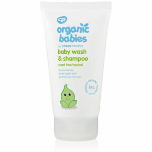 Deze heerlijke natuurlijke Green People Baby Wash & Shampoo Parfumvrij. De ideale en natuurlijke keuze voor de tere babyhuid en babyhaartjes!. Het is 100% gecertificeerde, natuurlijke, biologische en vegan. Speciaal samengesteld om de huid en het haar op een zachte en natuurlijke manier te reinigen en verzorgen, zonder toegevoegde parfums of geurstoffen. Deze milde en hypoallergene shampoo is je geheime wapen voor het behoud van een gezonde en tevreden baby.