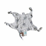 Deze hydrofiele knuffeldoekjes zijn heerlijk zacht en knuffelig. Het knuffeldoekje komt uit de collectie Robin van Briljant Baby. Het heeft een witte ondergrond met een sterrenprint in de kleur donkergrijs. Door de knoopjes in de hoeken is het doekje makkelijk vast te houden. Speciaal gemaakt voor de kleine babyhandjes.