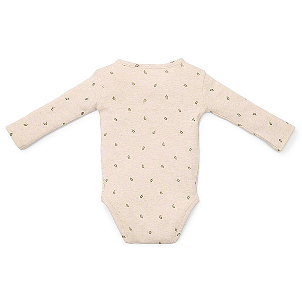 Dit rompertje met een overslag sluiting en drukknoopjes is de perfecte basis voor de eerste avonturen van jouw pasgeborene. De charmante zandkleur met een fijn printje van kleine blaadjes zorgt voor een natuurlijke uitstraling. Gemaakt van zacht biologisch katoen en met praktische drukknoopjes bij het kruis, biedt dit rompertje een nauwsluitende en comfortabele pasvorm, ideaal voor dagelijks gebruik.