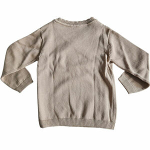 Dit mooie gebreide overslagshirtje met lange mouw is in de kleur cappuccino en komt uit de collectie Simply Nice Girl van Frogs and Dogs. Het shirtje heeft een mooie overslag. De overslag heeft een gebreid rufflerandje. De boordjes zijn gebreid.