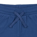 Dit stoere blauwe korte broekje met een geborduurde knipogende smiley op de kont komt uit de Happy with You collectie van Frogs and Dogs. Gemaakt van zacht en luchtig materiaal voor extra comfort. Perfect voor zomerse dagen en dagelijks gebruik. Het broekje heeft 2 steekzakjes. Dankzij de elastische tailleband met koord zit het broekje comfortabel en blijft hij goed op zijn plek.