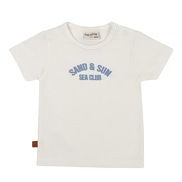 Dit gebroken witte baby t-shirt met korte mouw uit de Sun and Sand-collectie van Frogs and Dogs is een zomerse must-have! Op de voorzijde staat een blauwe bedrukking voor een frisse, speelse look. Gemaakt van zacht en ademend katoen, ideaal voor warme dagen.