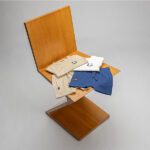 Frogs-and-Dogs-t-shirt-korte-mouw-gebroken-wit-geprinte-smile