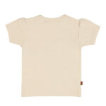 Dit lieve t-shirtje in de zachte tint Sheer Pink komt uit de Love Garden collectie van Frogs and Dogs. De kleur Sheer Pink is een subtiele beige tint met een vleugje roze. Op de voorzijde van het shirtje staat de tekst "Love Grown Here", met drie schattige bloemetjes. Tot en met maat 86 zitten er op de linkerschouder drukknoopjes, zodat het shirtje voor de kleintjes makkelijker aan- en uitgetrokken kan worden. De mouwtjes en onderkant zijn netjes omgezoomd, wat zorgt voor een mooie afwerking.