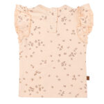 Dit lieve t-shirtje in de zachte tint Pale Dogwood komt uit de Love Garden-collectie van Frogs and Dogs. Het t-shirtje heeft een charmante all-over print van kleine bloemetjes in de warme kleur Burlwood (bruin). De speelse ruffle-rand op de schouders geeft het t-shirtje een extra vrolijke touch. Aan de achterkant zorgt een handige sluiting met drie drukknoopjes voor gemakkelijk aan- en uittrekken. De mouwtjes en onderkant zijn netjes omgezoomd voor een mooie afwerking.