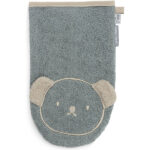 Deze zeegroene badstof washand Boris komt uit de Miffy-collectie van Jollein en is perfect voor dagelijks gebruik. Hij is heerlijk zacht en lief voor het kwetsbare huidje van jouw baby. Dankzij de extra lengte blijft hij goed om je hand zitten. Het washandje heeft een geborduurd gezichtje en 'losse' oortjes. Daarnaast is er een handig lusje om hem op te hangen.