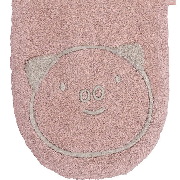 Deze roze badstof washand Knorretje - Grunty komt uit de Miffy-collectie van Jollein en is perfect voor dagelijks gebruik. Hij is heerlijk zacht en lief voor het kwetsbare huidje van jouw baby. Dankzij de extra lengte blijft hij goed om je hand zitten. Het washandje heeft een geborduurd gezichtje en 'losse' oortjes. Daarnaast is er een handig lusje om hem op te hangen.