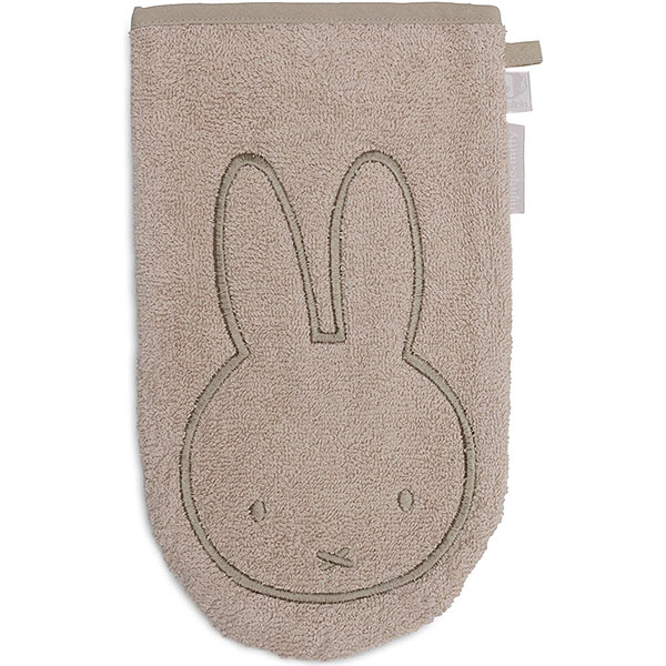 Deze beige badstof washand Nijntje - Miffy komt uit de Miffy-collectie van Jollein en is perfect voor dagelijks gebruik. Hij is heerlijk zacht en lief voor het kwetsbare huidje van jouw baby. Dankzij de extra lengte blijft hij goed om je hand zitten. Het washandje heeft een geborduurd gezichtje en oortjes. Daarnaast is er een handig lusje om hem op te hangen.