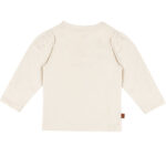 Crèmekleurig baby t-shirtje met lange mouw, tekst ‘Little Love’, lila hartje en pofmouwtjes uit de Frogs and Dogs collectie.