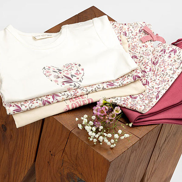 Collectie You Are Loved van Frogs and Dogs. Voor baby en peuter.