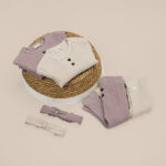 Frogs and Dogs rib babylegging & shirtje/romper Nirvana & Silver Gray met hartjesdetails