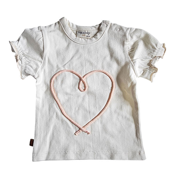 Frogs and Dogs babyshirt Beautiful Hearts crème met roze hartje – showmodel zomercollectie