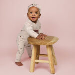 Frogs and Dogs baby & peuterbroek sepia rose met strikjesprint en elastische tailleband uit de Ballerina collectie