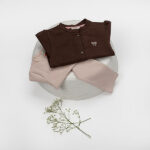 Frogs and Dogs baby & kindershirt Dancing Queen sepia rose met lange mouwen en opdruk uit de Ballerina collectie