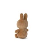 Beige Nijntje knuffel van Bon Ton Toys, gemaakt van zachte Softboa-stof en 10 cm hoog, geschikt voor baby’s vanaf de geboorte.