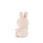 Roze Nijntje knuffel van Bon Ton Toys, 10 cm hoog, gemaakt van zachte stof en geschikt vanaf de geboorte.