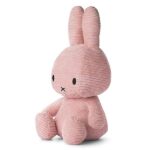 Roze Miffy ECO Corduroy knuffel van Bon Ton Toys, 50 cm hoog, gemaakt van gerecycled ribfluweel en geschikt voor baby’s en peuters.