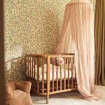 Jollein dekbedovertrek Riverside collectie met eendjes, konijntjes en waterplanten in neutrale tinten, inclusief kussensloop 60x40 cm.