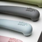 Siliconen lepel en vork in Patrol Gray voor baby en peuter