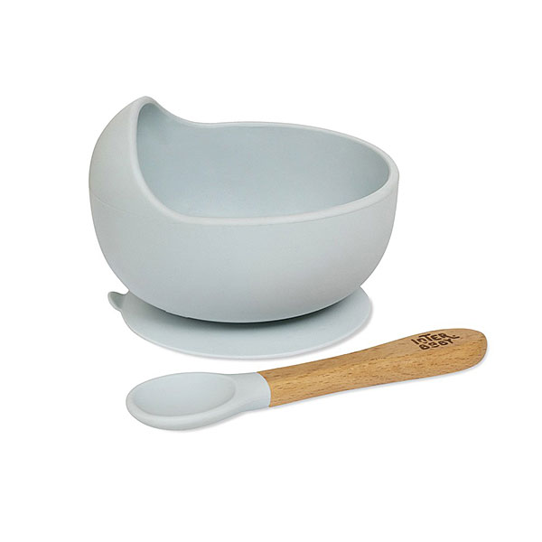 Siliconen babykom met zuignap en bijpassende lepel in blauw grijs van Interbaby